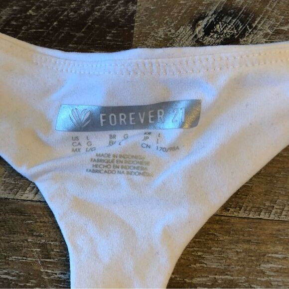 Forever 21 white sports bra size Large - Picture 3 of 4